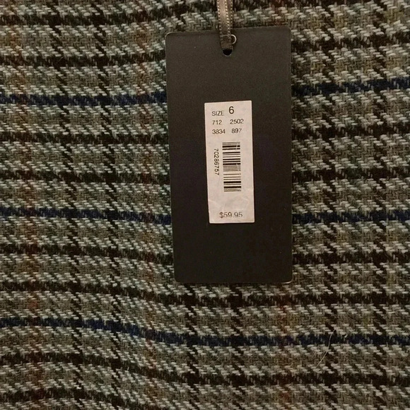 NWOT Outback Red equestrian  skirt - Picture 2 of 5